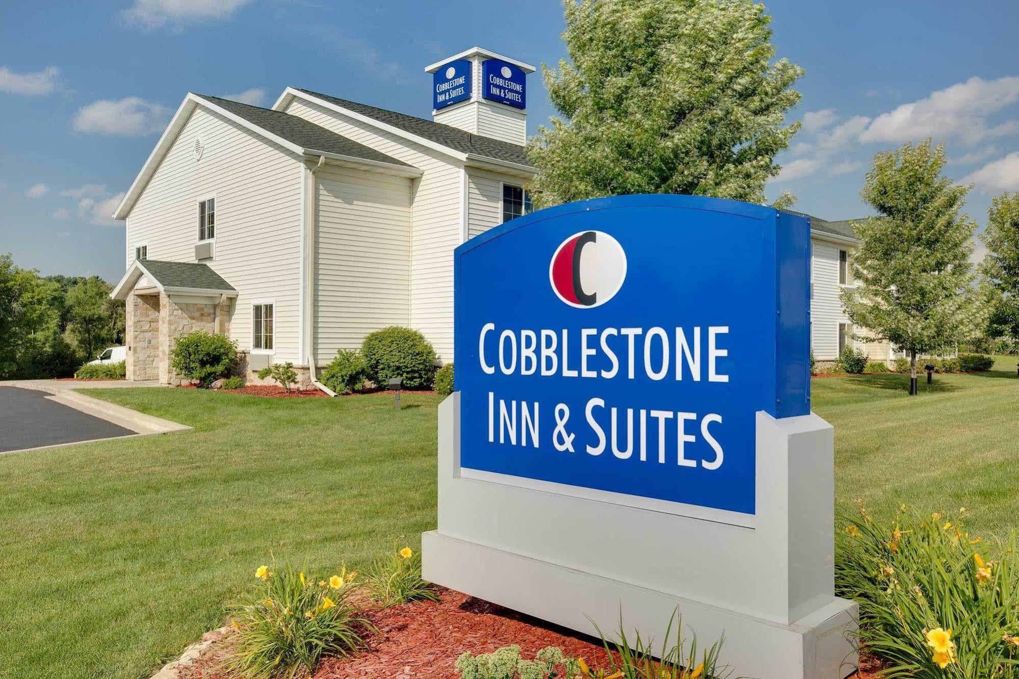 Cobblestone Inn & Suites - Clintonville Kültér fotó