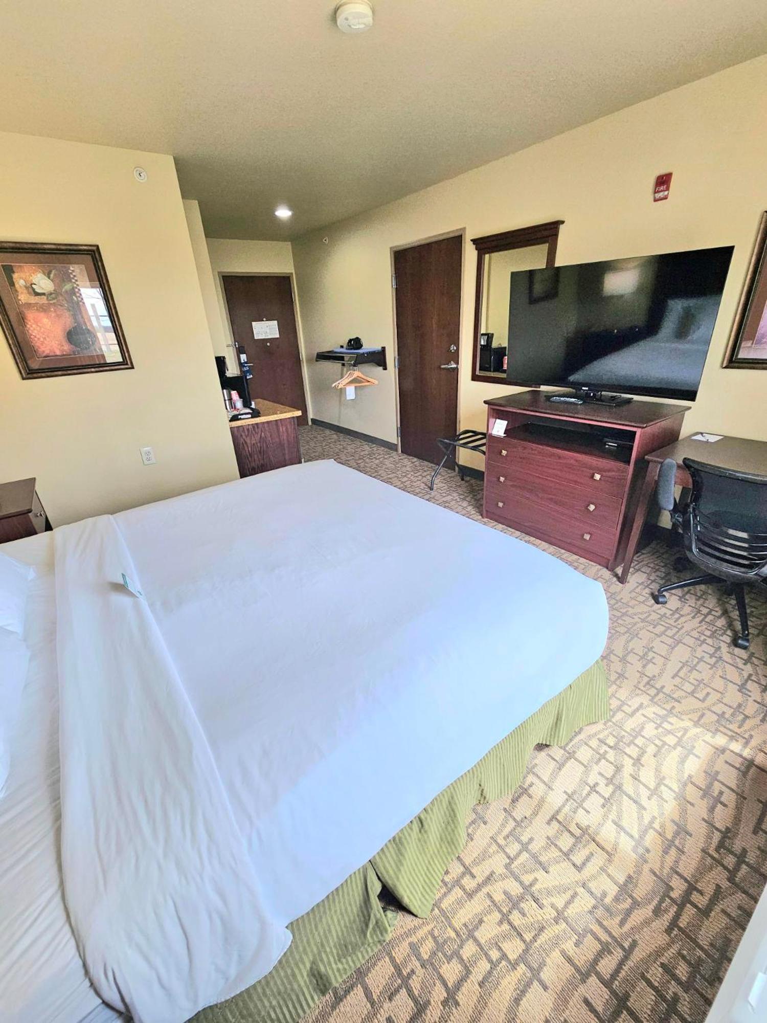 Cobblestone Inn & Suites - Clintonville Kültér fotó