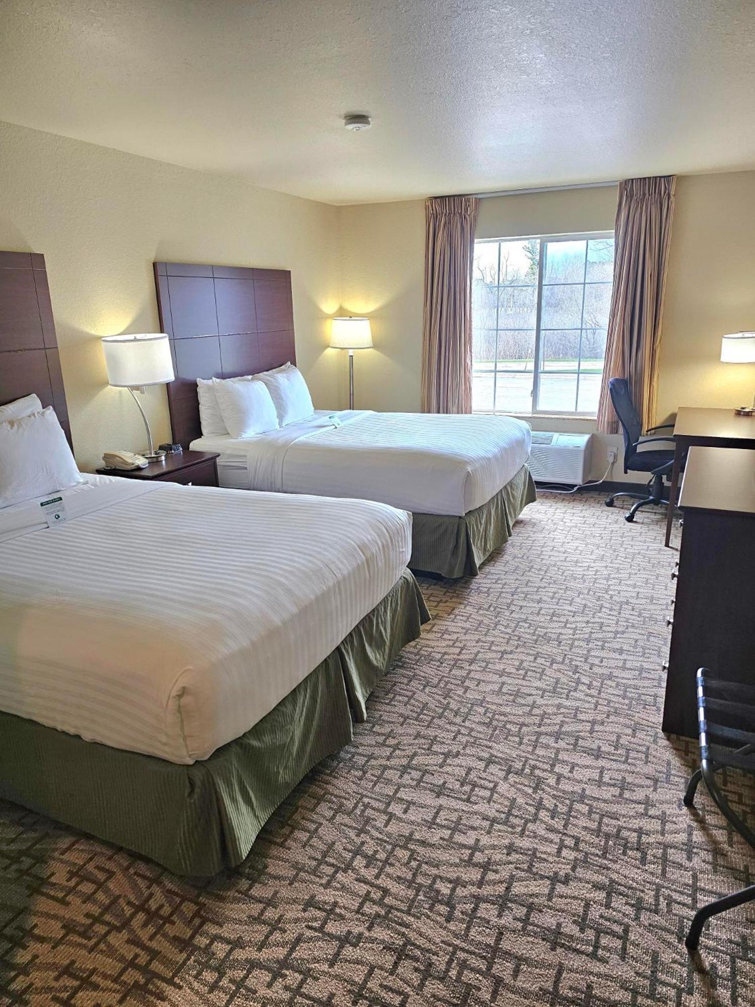 Cobblestone Inn & Suites - Clintonville Kültér fotó