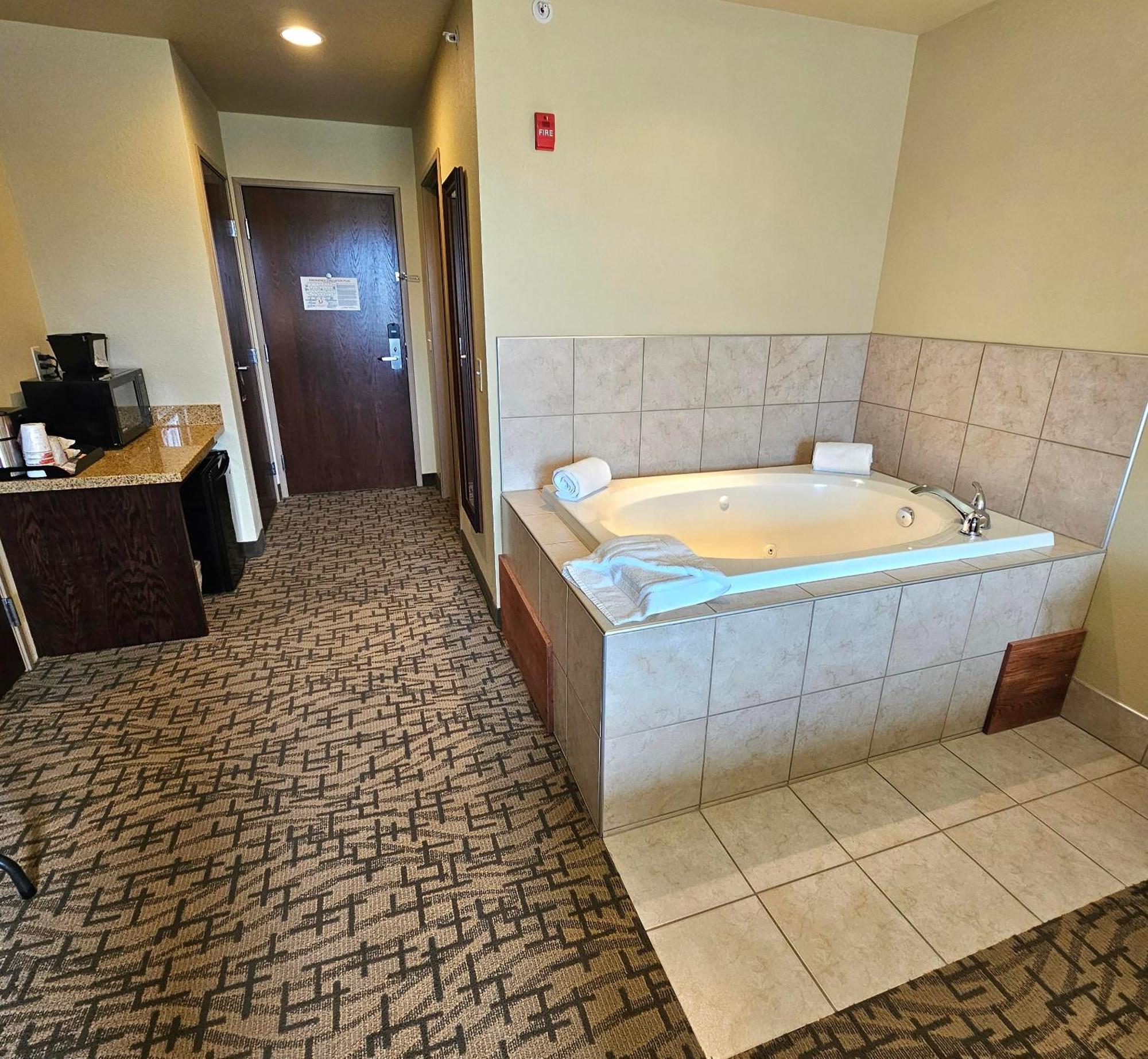 Cobblestone Inn & Suites - Clintonville Kültér fotó